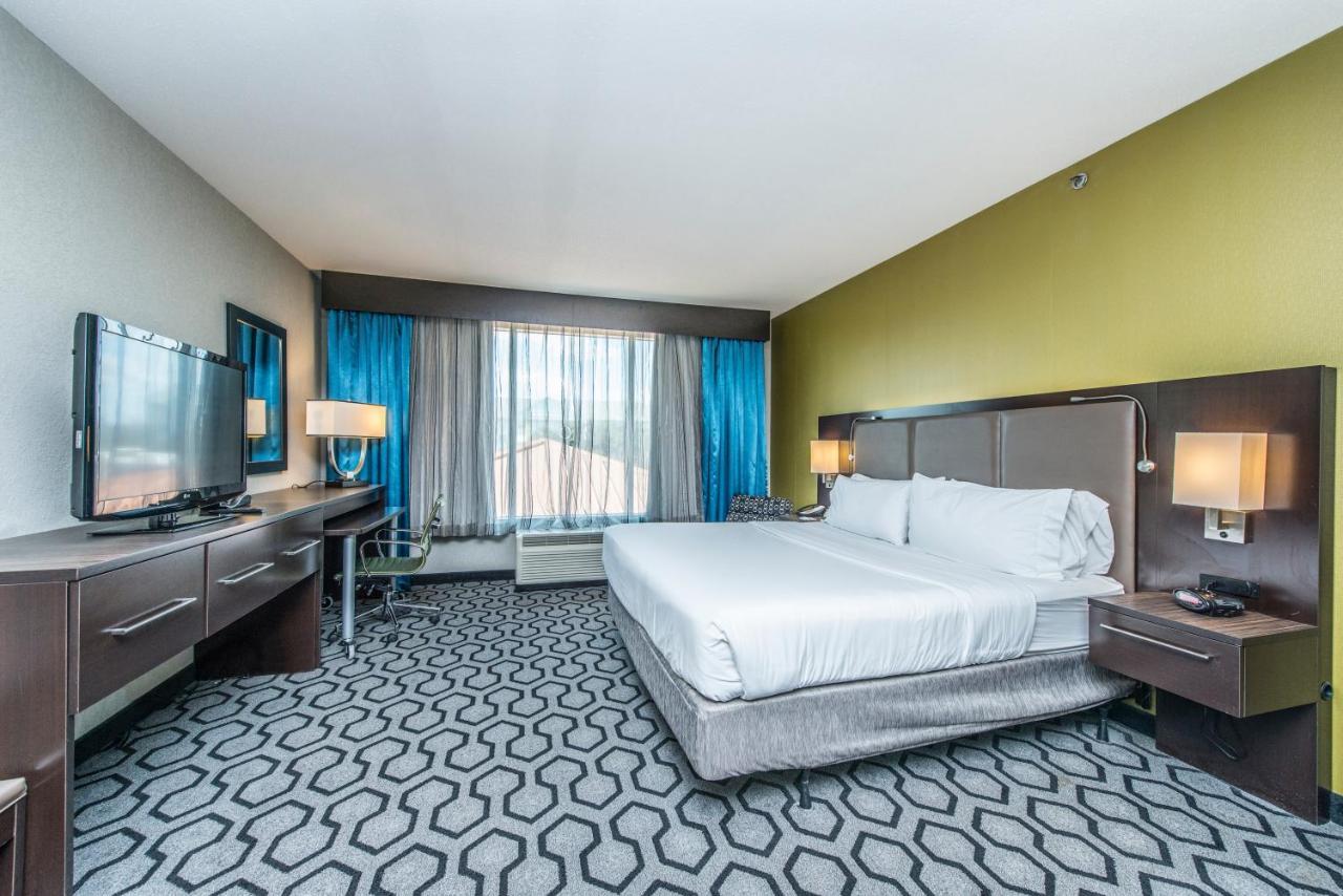 Express & Charleston Arpt-conv Ctr Area By Ihg 3* North Charleston