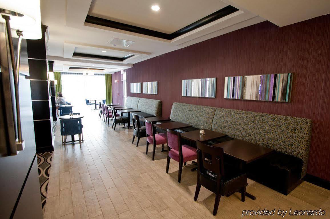 Express & Charleston Arpt-conv Ctr Area By Ihg Hotel North Charleston