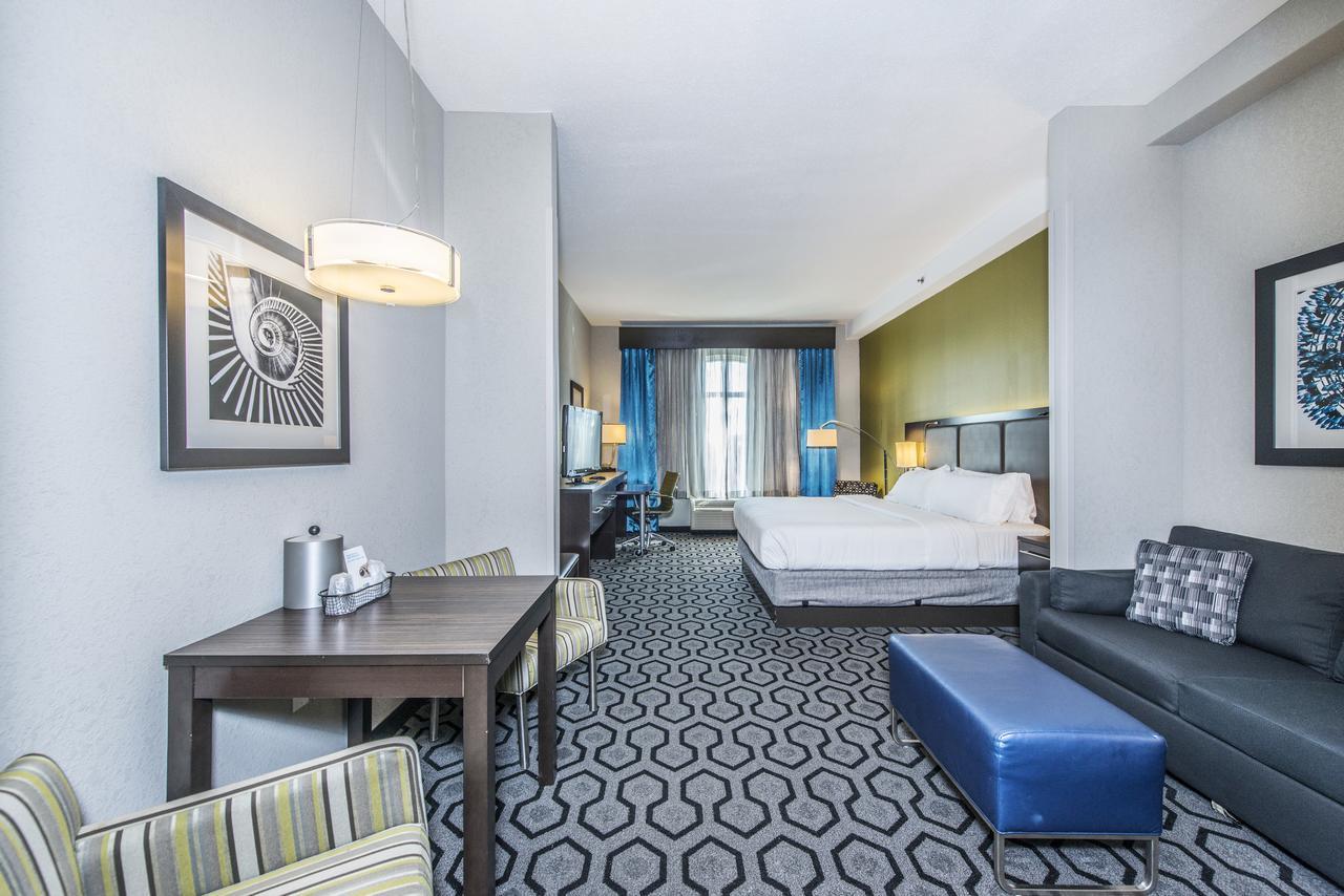 Express & Charleston Arpt-conv Ctr Area By Ihg 3* North Charleston