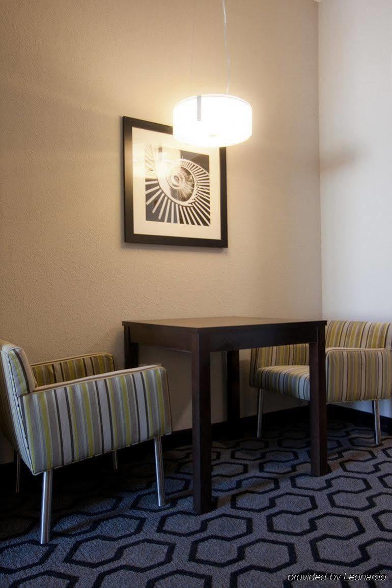 Express & Charleston Arpt-conv Ctr Area By Ihg