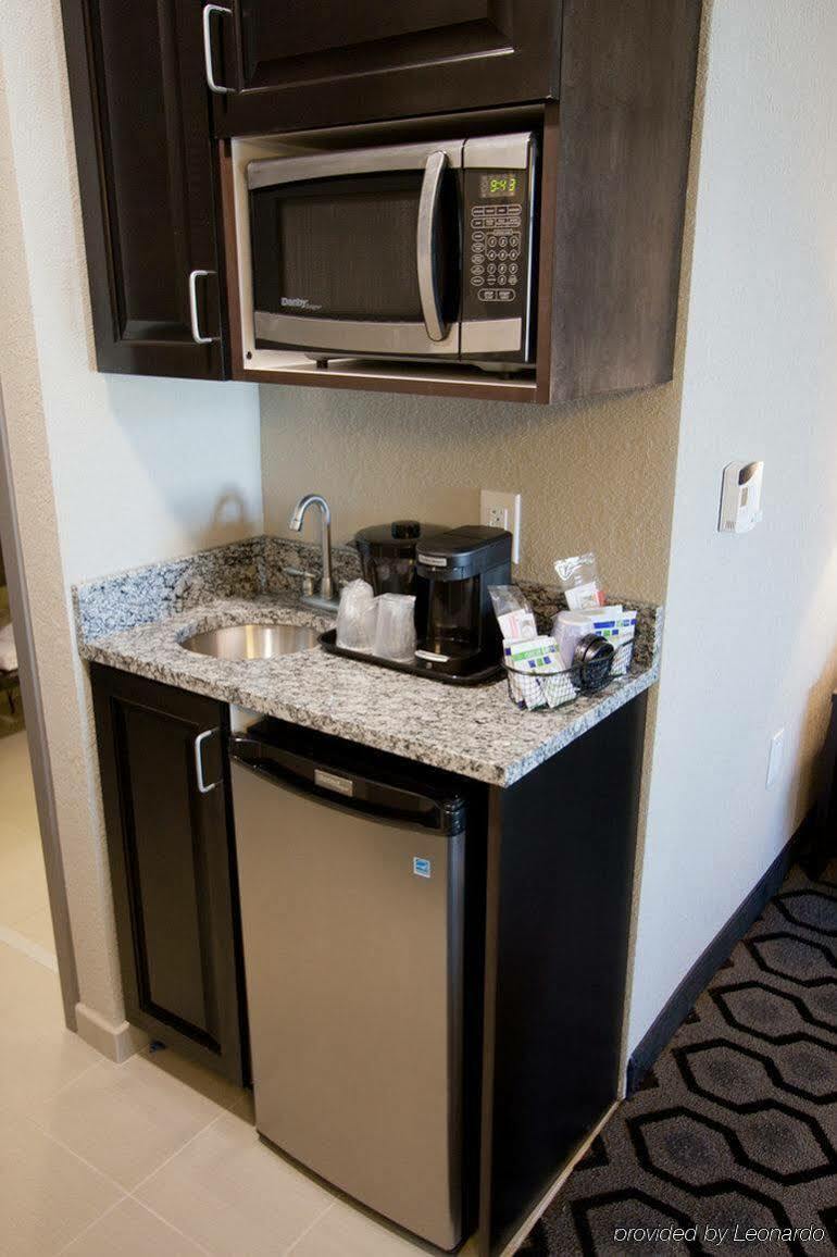 Express & Charleston Arpt-conv Ctr Area By Ihg North Charleston